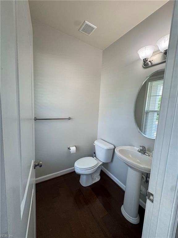 1005 Tempest Way - Photo 2 of 13