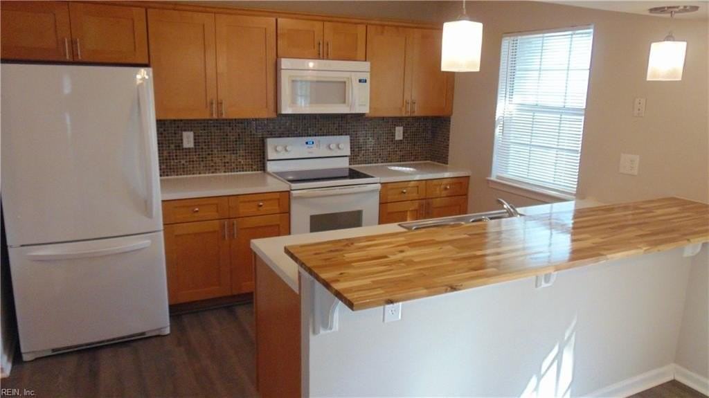 278 Ferdinand Cir - Photo 2 of 36