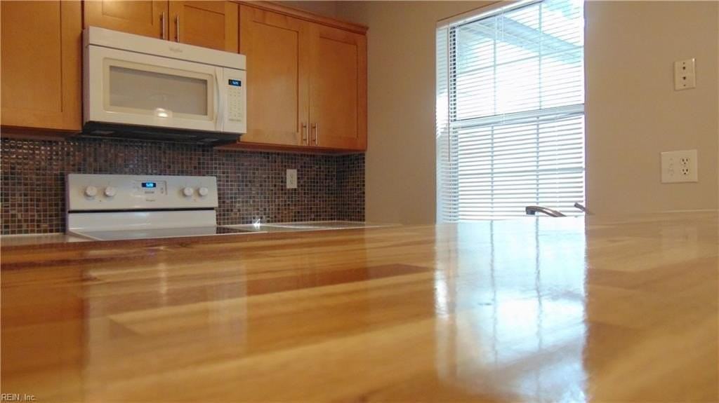 278 Ferdinand Cir - Photo 4 of 36