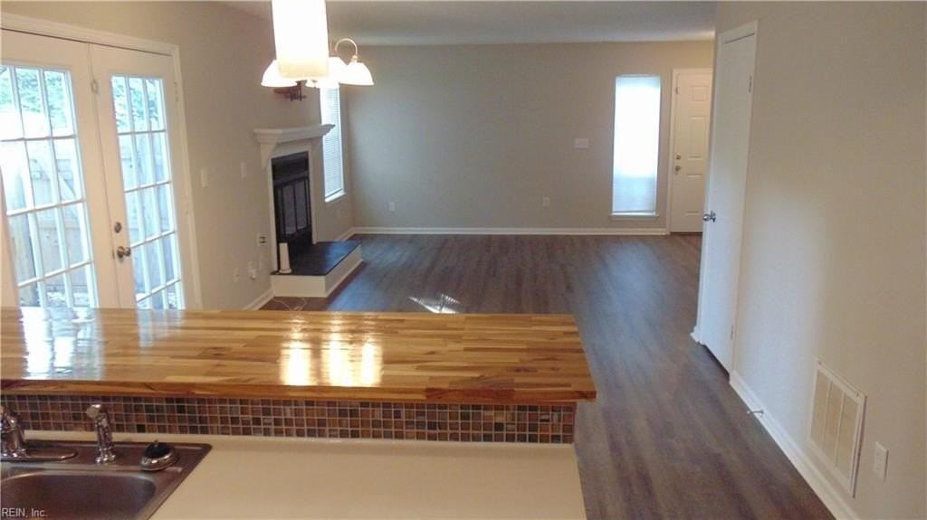 278 Ferdinand Cir - Photo 7 of 36