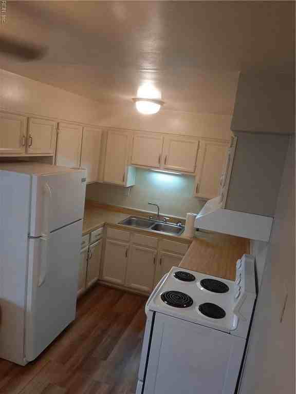 1423 E Ocean View Ave #2 - Photo 7 of 11