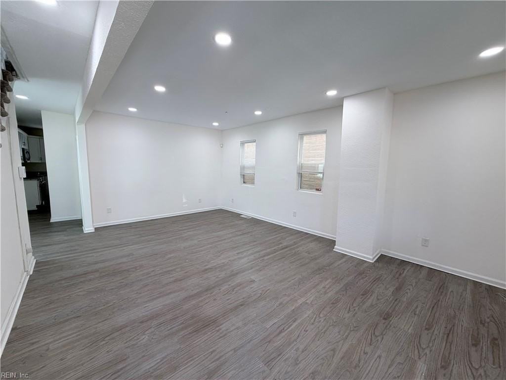 907 Rugby St - Photo 5 of 15