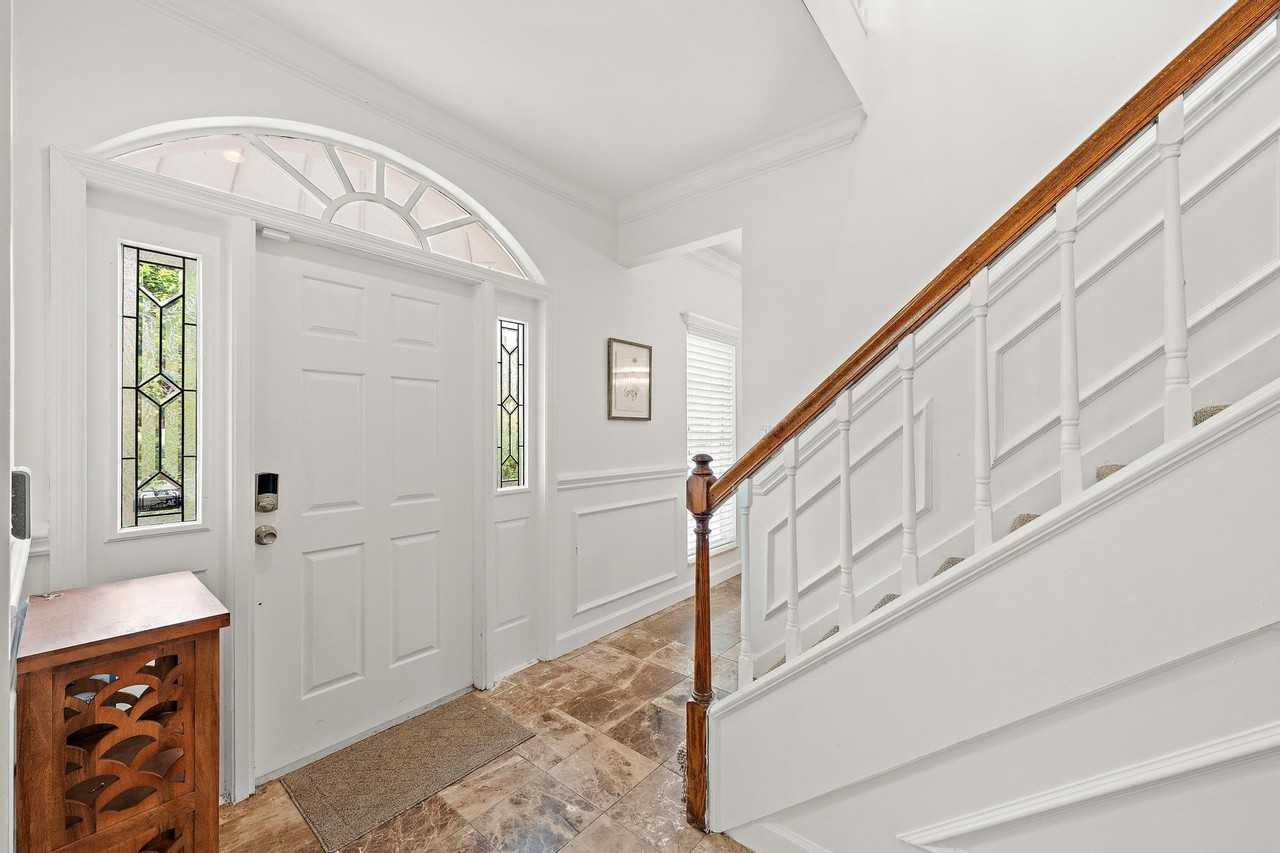 230 Park Ave - Photo 3 of 19