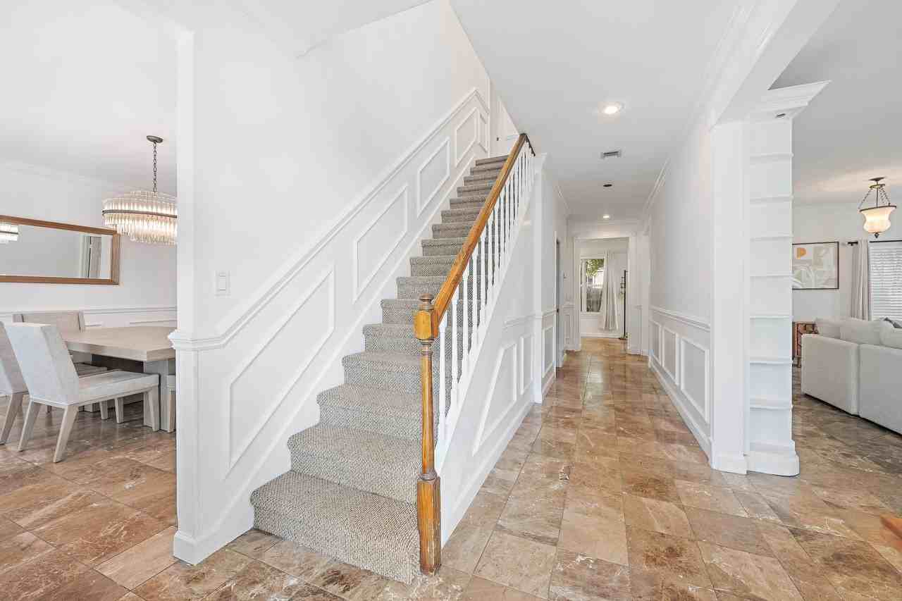230 Park Ave - Photo 4 of 19