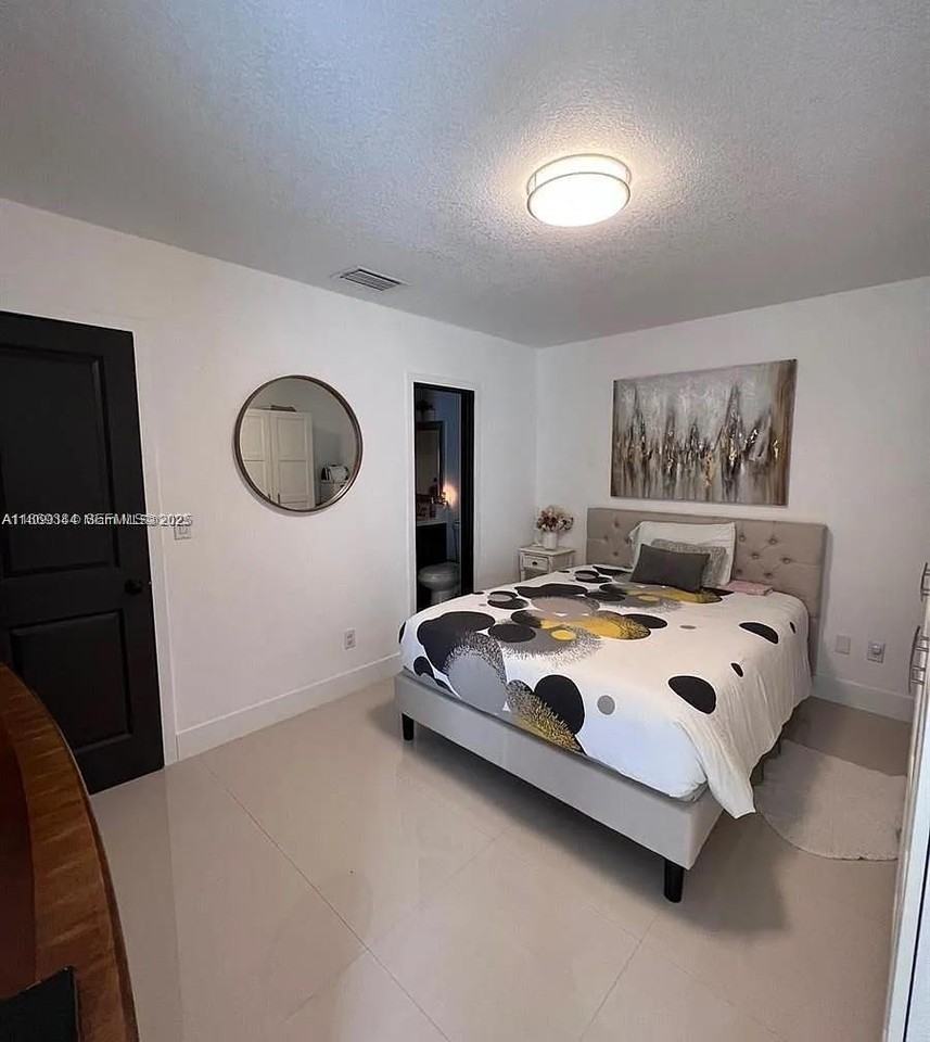 14830 Miami Lakeway South #14830 - Photo 5 of 16