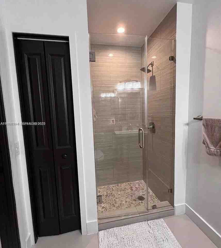 14830 Miami Lakeway South #14830 - Photo 7 of 16