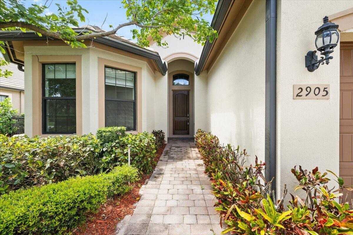 2905 Siena Cir - Photo 2 of 45