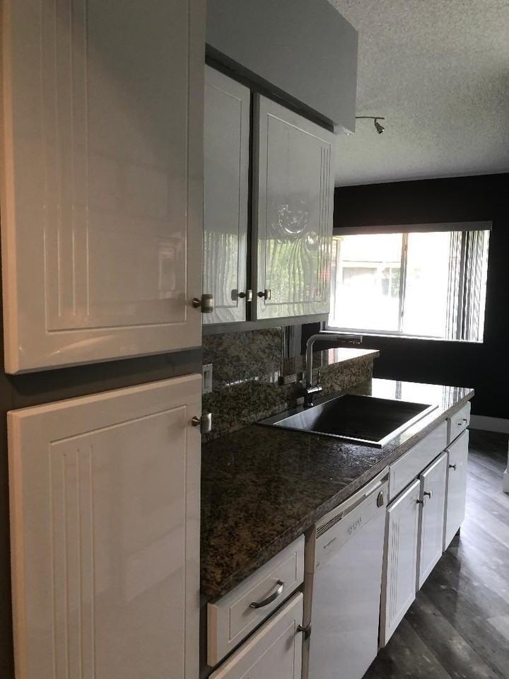 9322 Nw 9th Pl #9322 - Photo 4 of 20