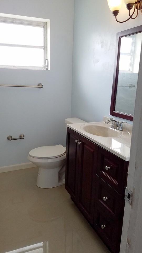 703 Nw 6th St #B - Photo 6 of 6