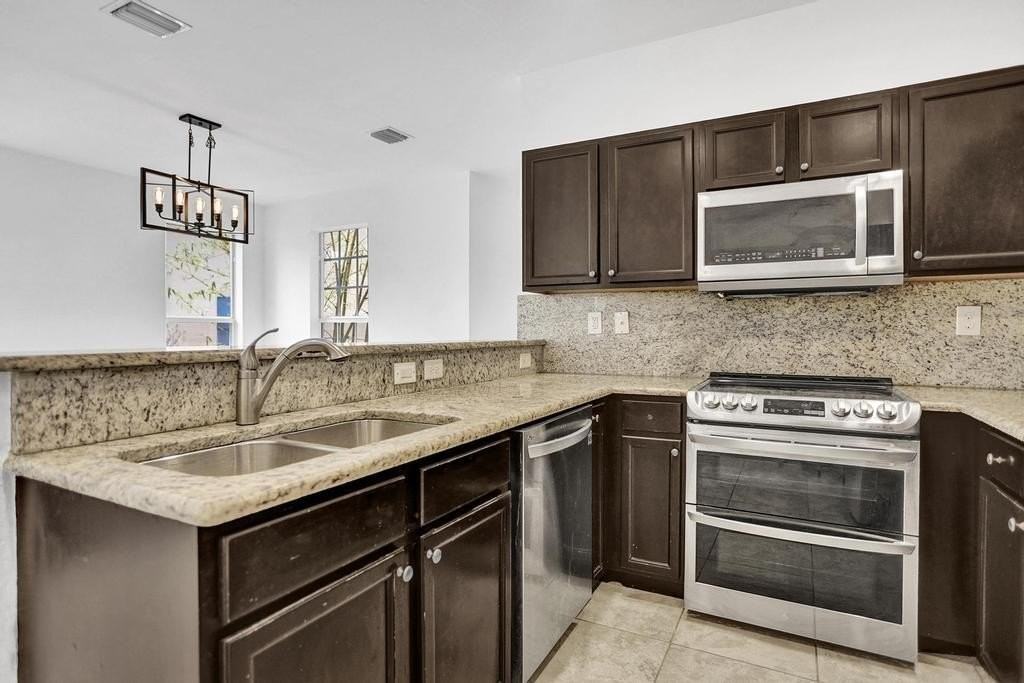 9081 Sw 169th Path - Photo 7 of 44