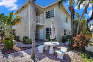 3212 Ne 9th St #A104 - Photo 1 of 1