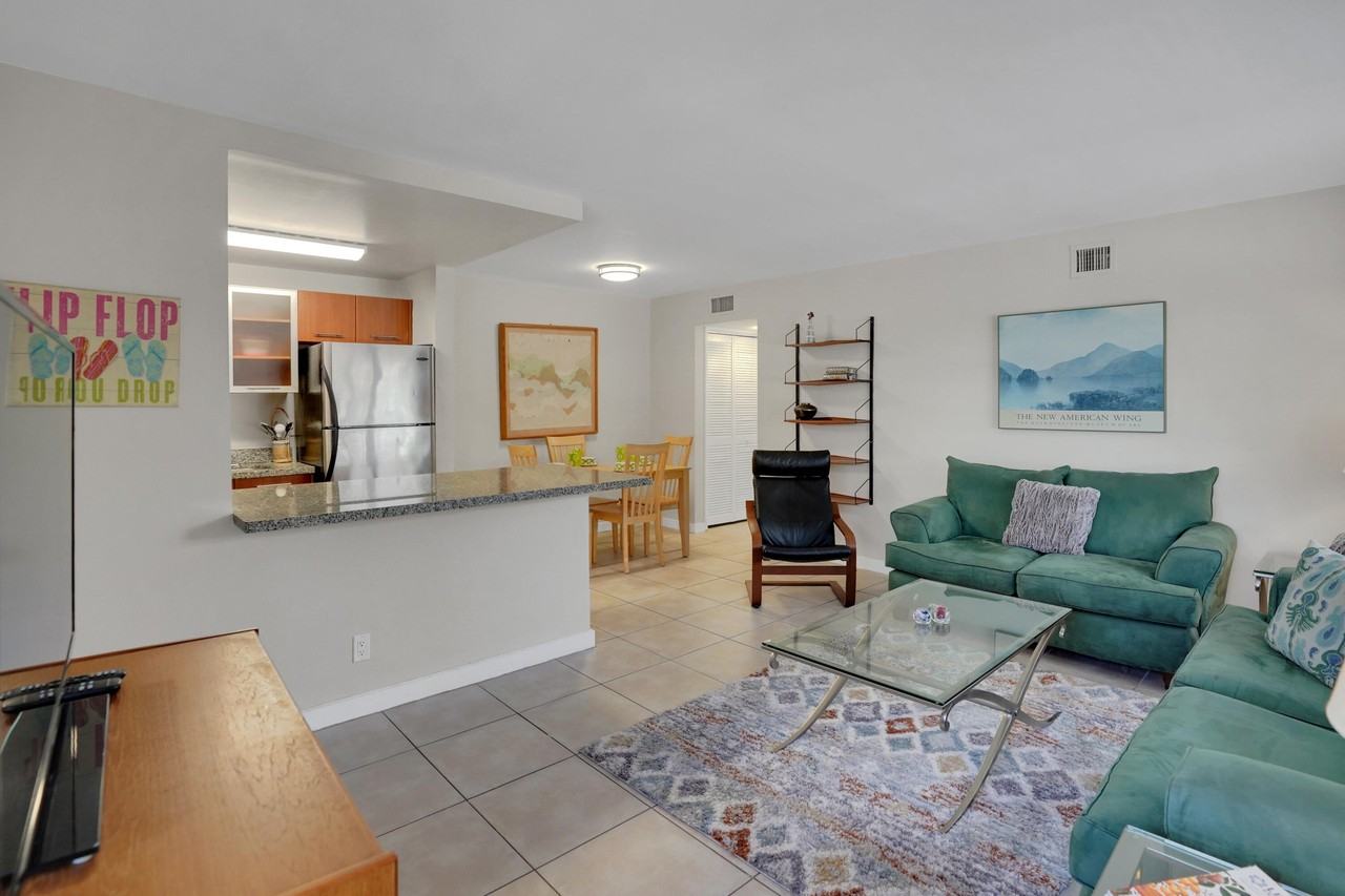 3212 Ne 9th St #A104 - Photo 2 of 22