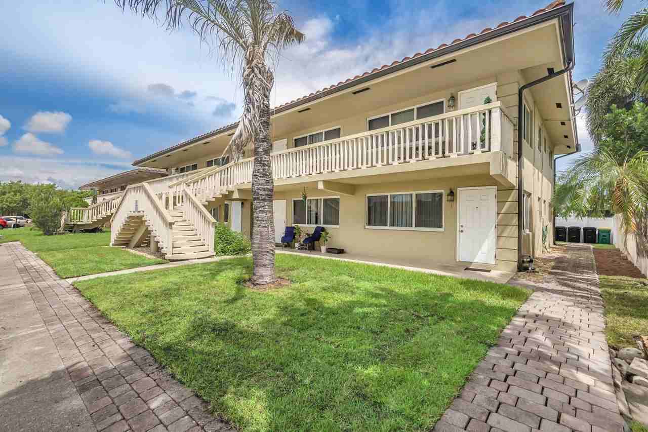 2131 Ne 40th Ct #1 - Photo 3 of 16