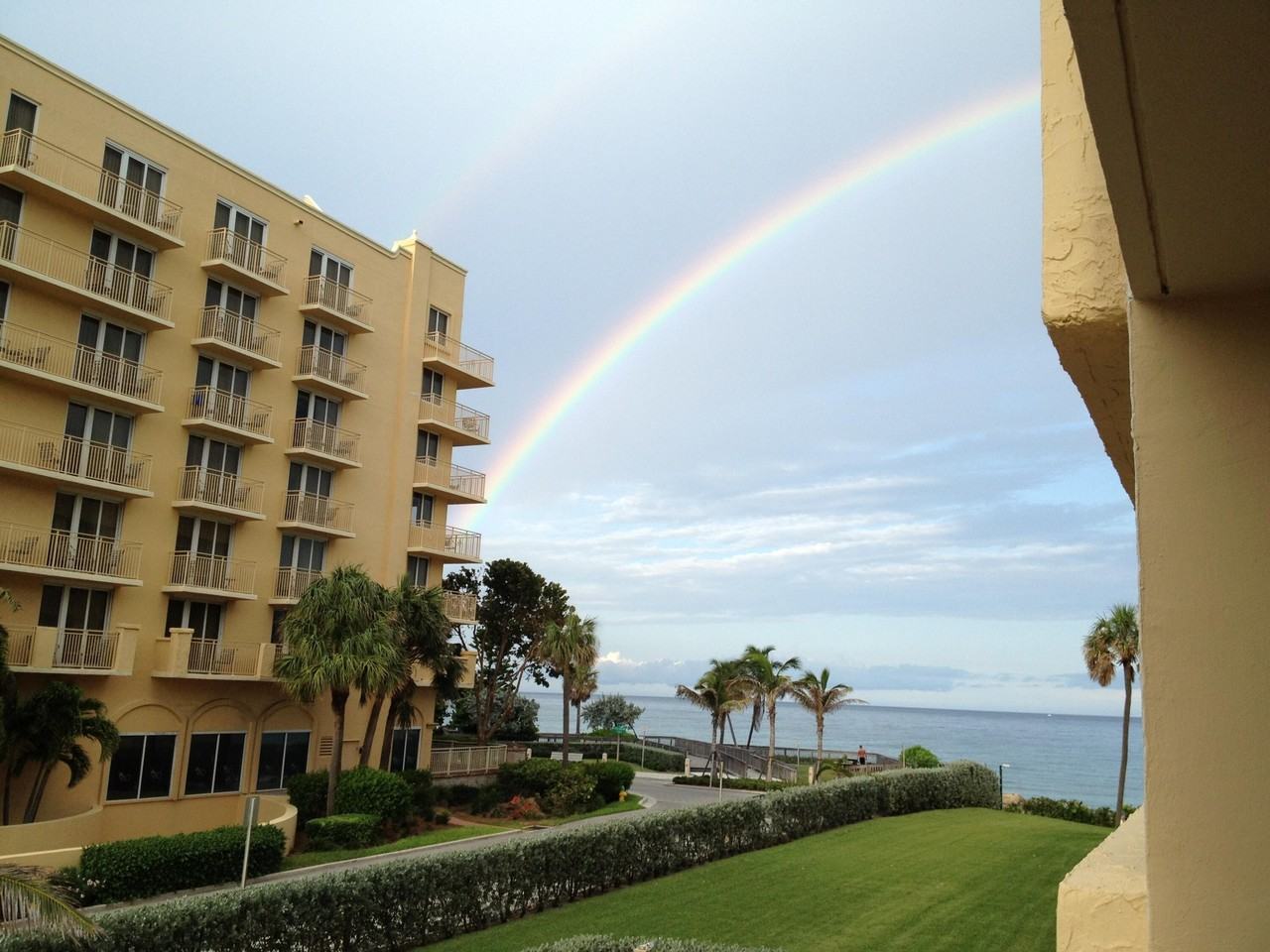 1237 S Hillsboro Mile Hillsboro Mile N #601 - Photo 4 of 4