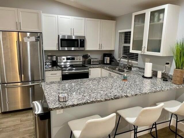 601 N E St - Photo 2 of 31