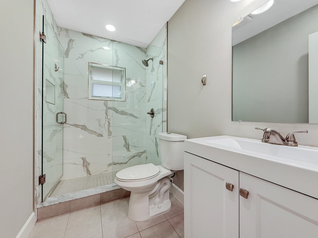 13586 Sabal Palm Ct #D - Photo 4 of 25