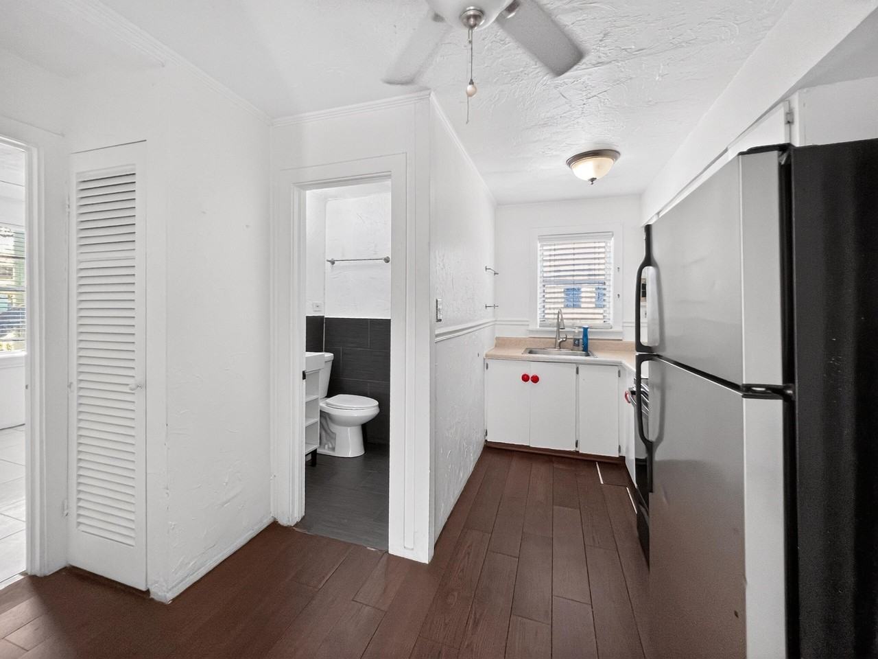 1857 Buchanan St #7 - Photo 7 of 17