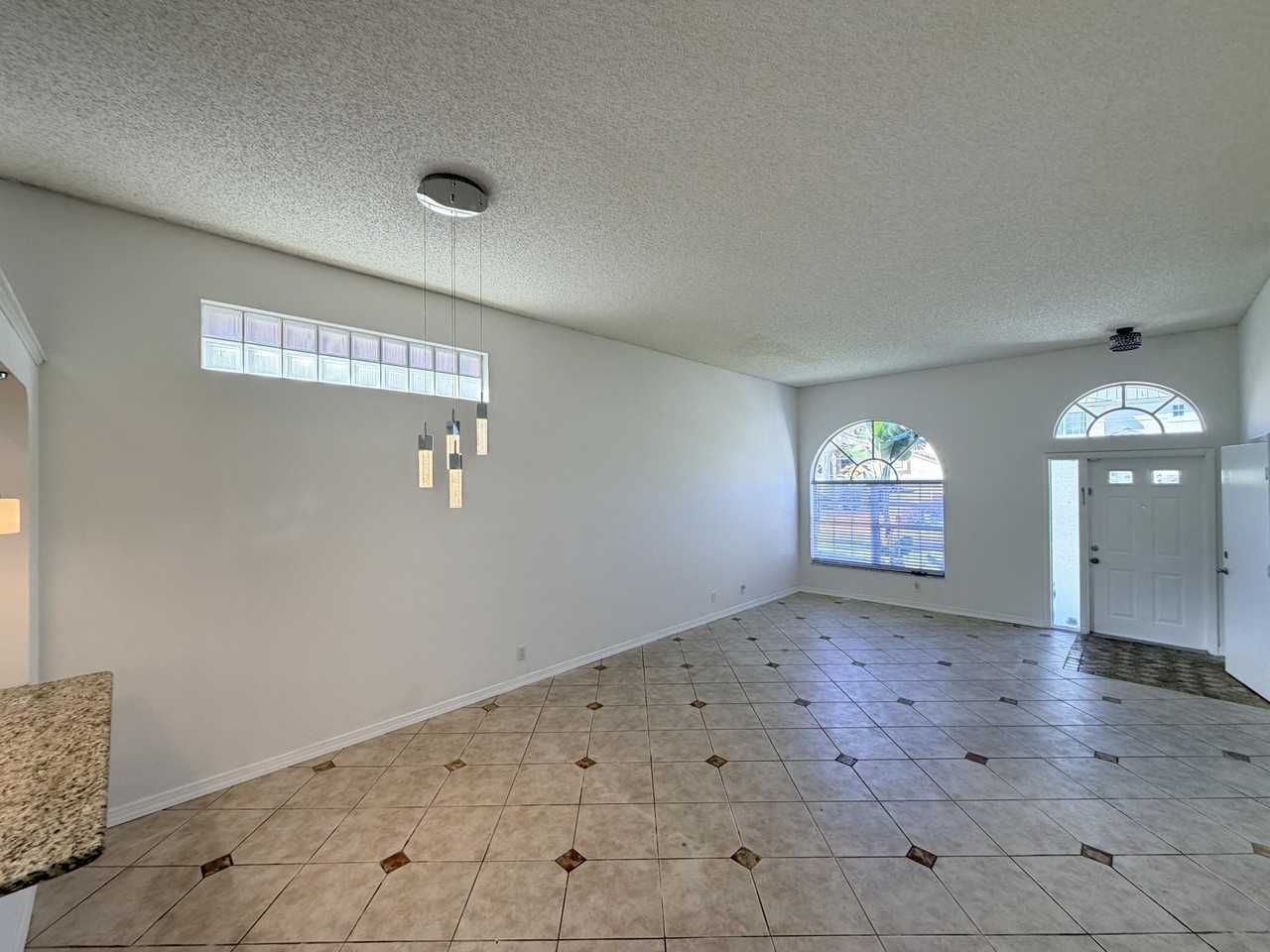 133 Woodlake Cir - Photo 6 of 24