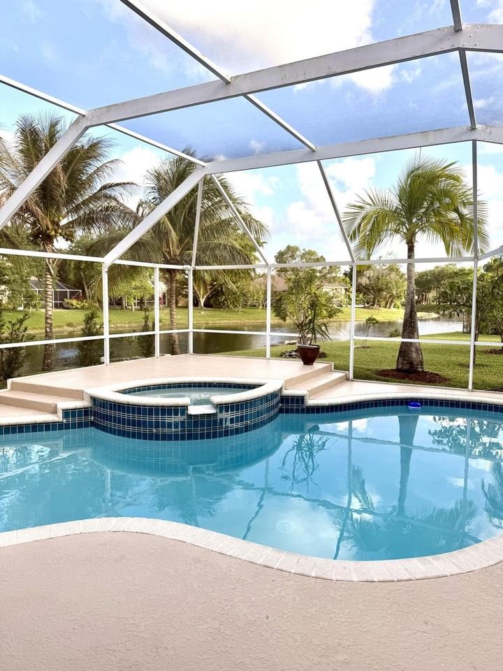 5749 Nw 101st Way - Photo 4 of 16