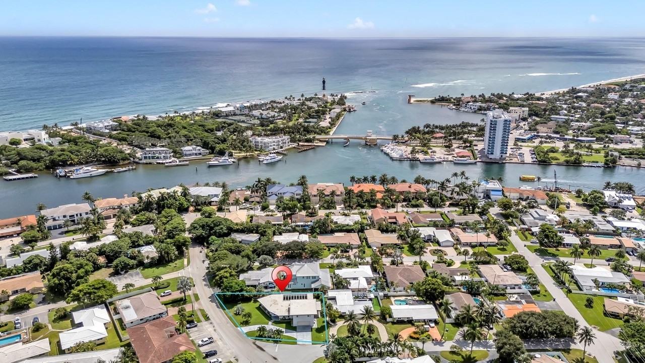 2812 Ne 27th St - Photo 2 of 41