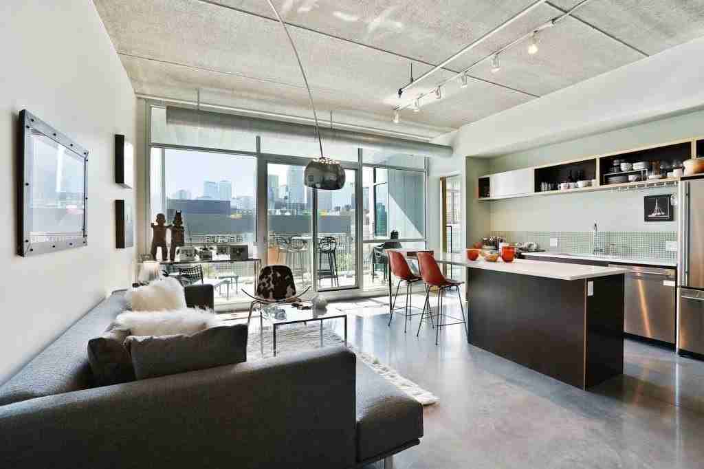 345 6th Ave N #303 - Photo 3 of 22