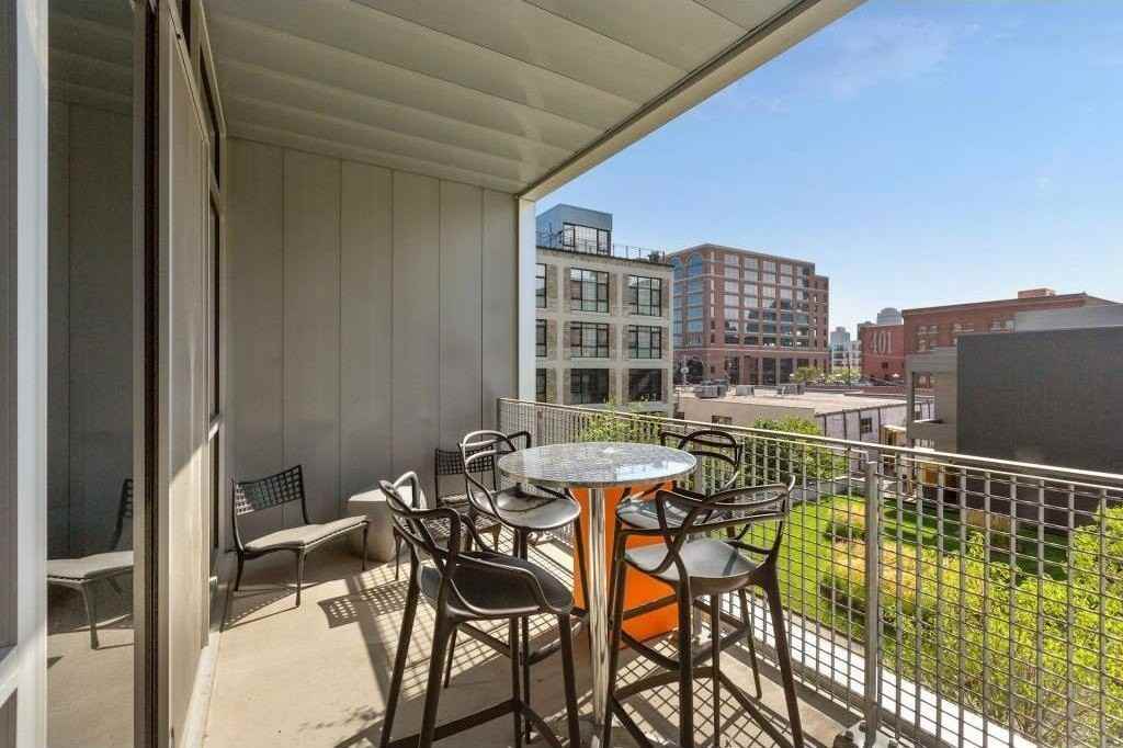 345 6th Ave N #303 - Photo 4 of 22