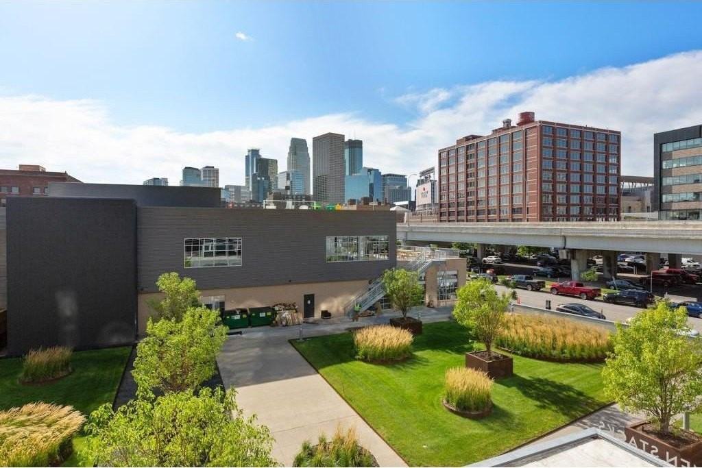 345 6th Ave N #303 - Photo 5 of 22