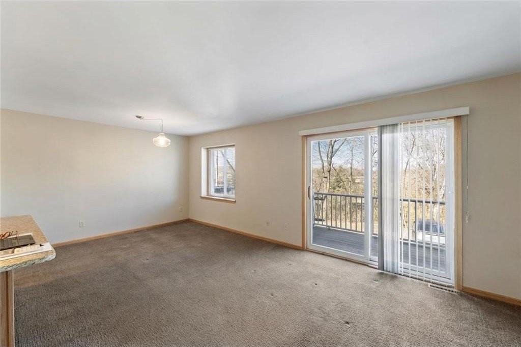 304 Pondridge Cir - Photo 4 of 21