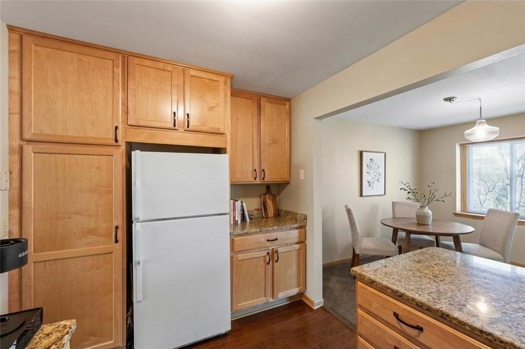 304 Pondridge Cir - Photo 7 of 21