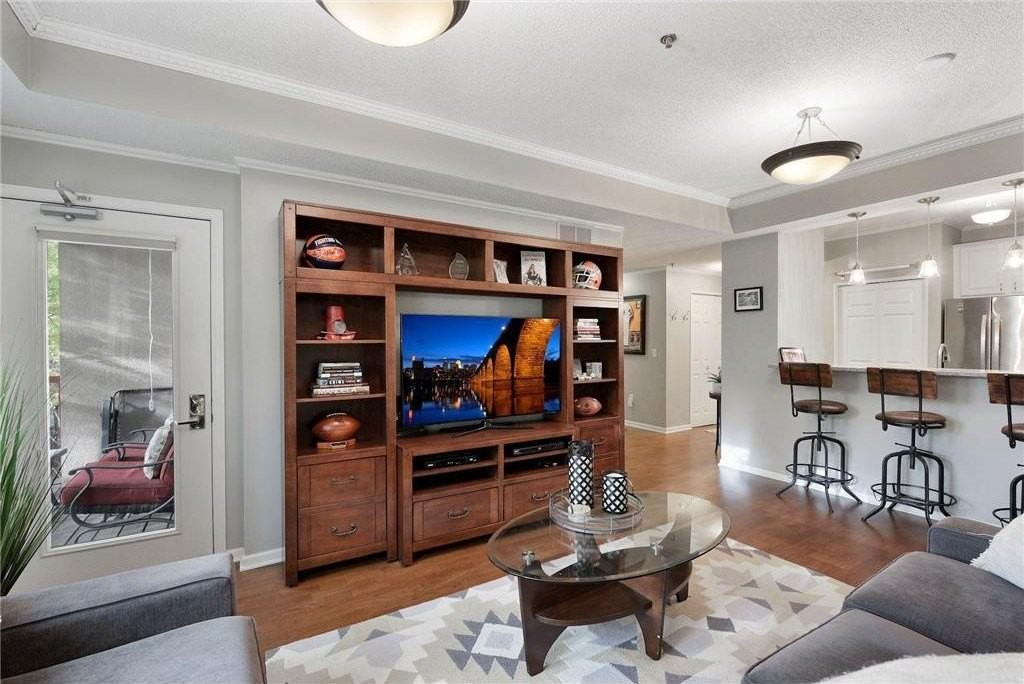 645 N 1st St #304 - Photo 3 of 20