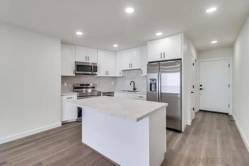 4909 Orchard Ave #302 - Photo 7 of 28