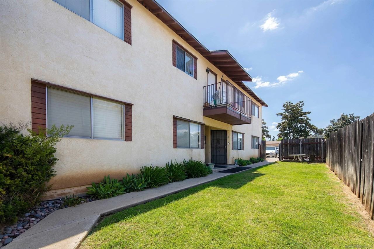 975 E Washington Ave - Photo 6 of 21