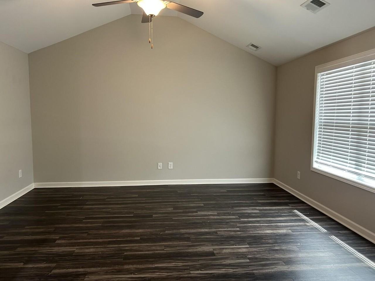 610 Constitution Dr - Photo 4 of 32