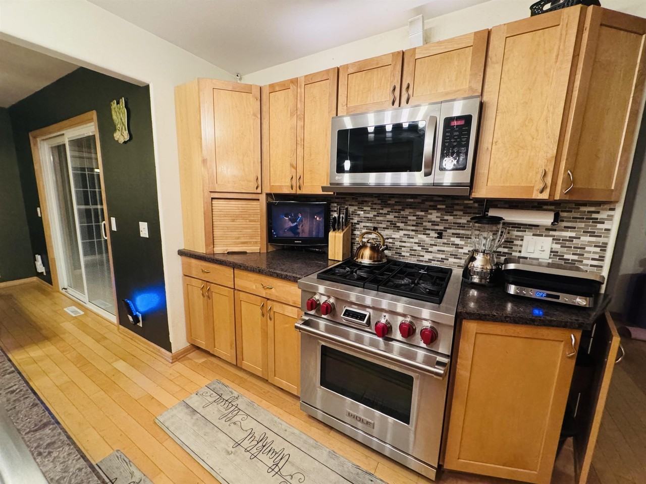 6221 Old Middleton Rd - Photo 4 of 12