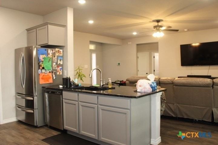 3006 Hedwig St - Photo 7 of 14