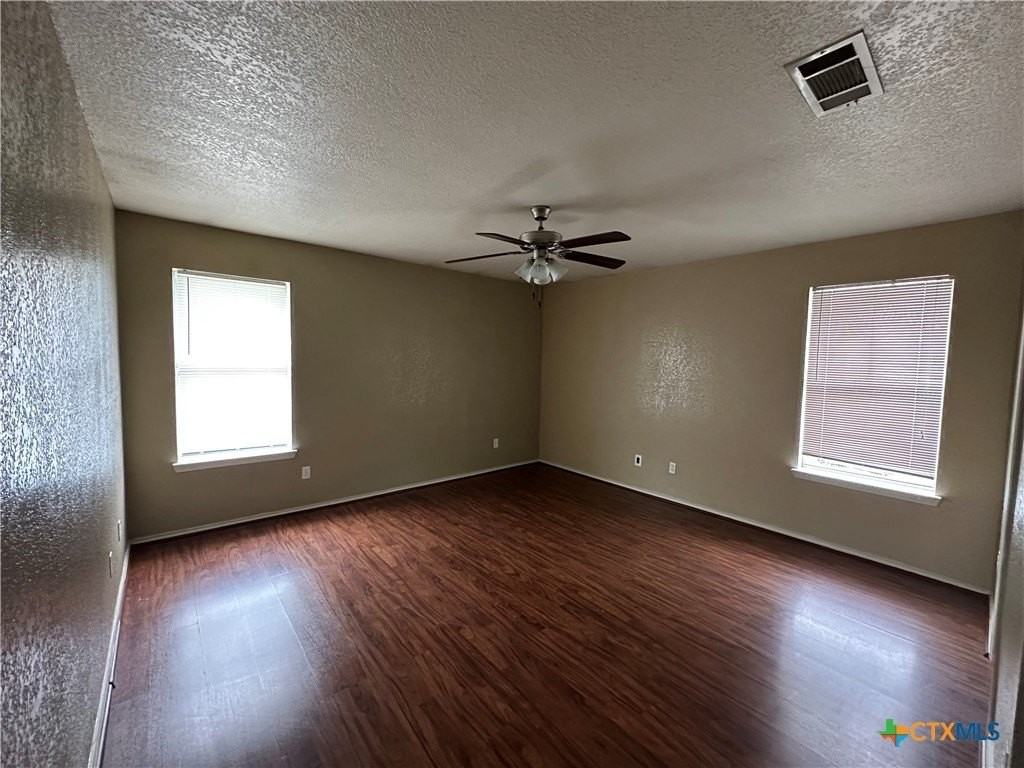 4305 Bowles Dr - Photo 5 of 6