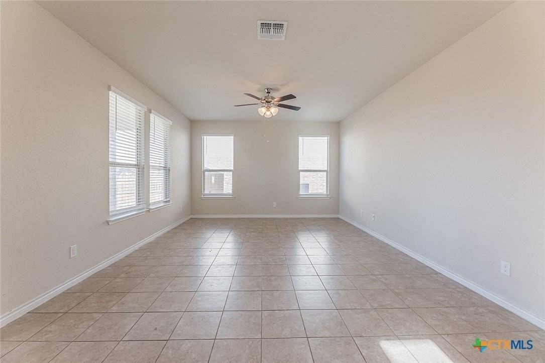 5205 Azura Way - Photo 4 of 25