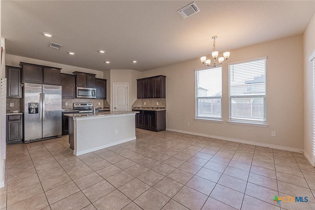 5205 Azura Way - Photo 6 of 25