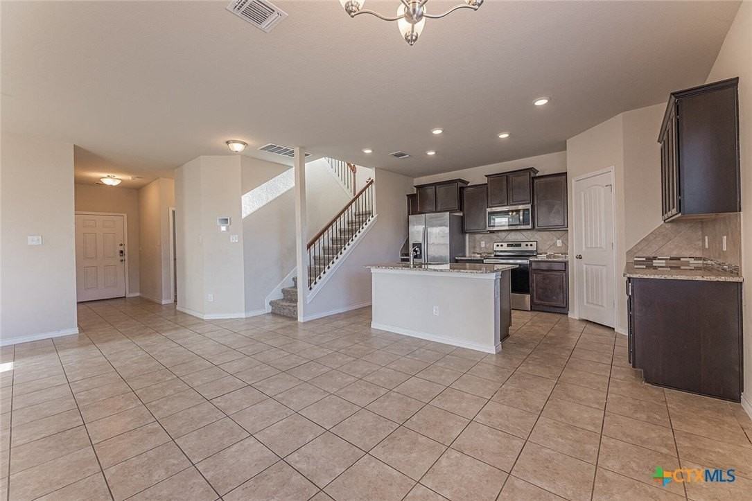 5205 Azura Way - Photo 7 of 25