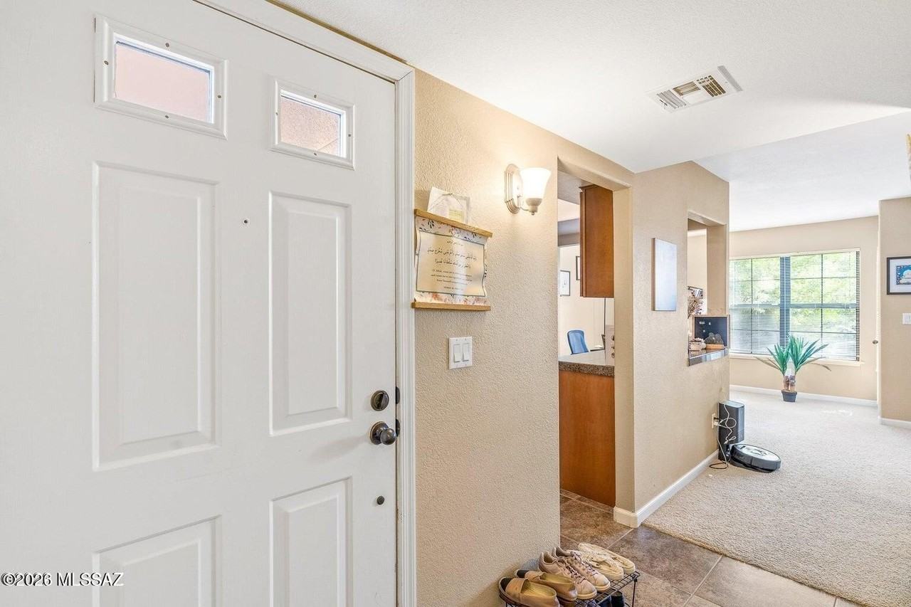 6651 N Campbell Ave #141 - Photo 5 of 34