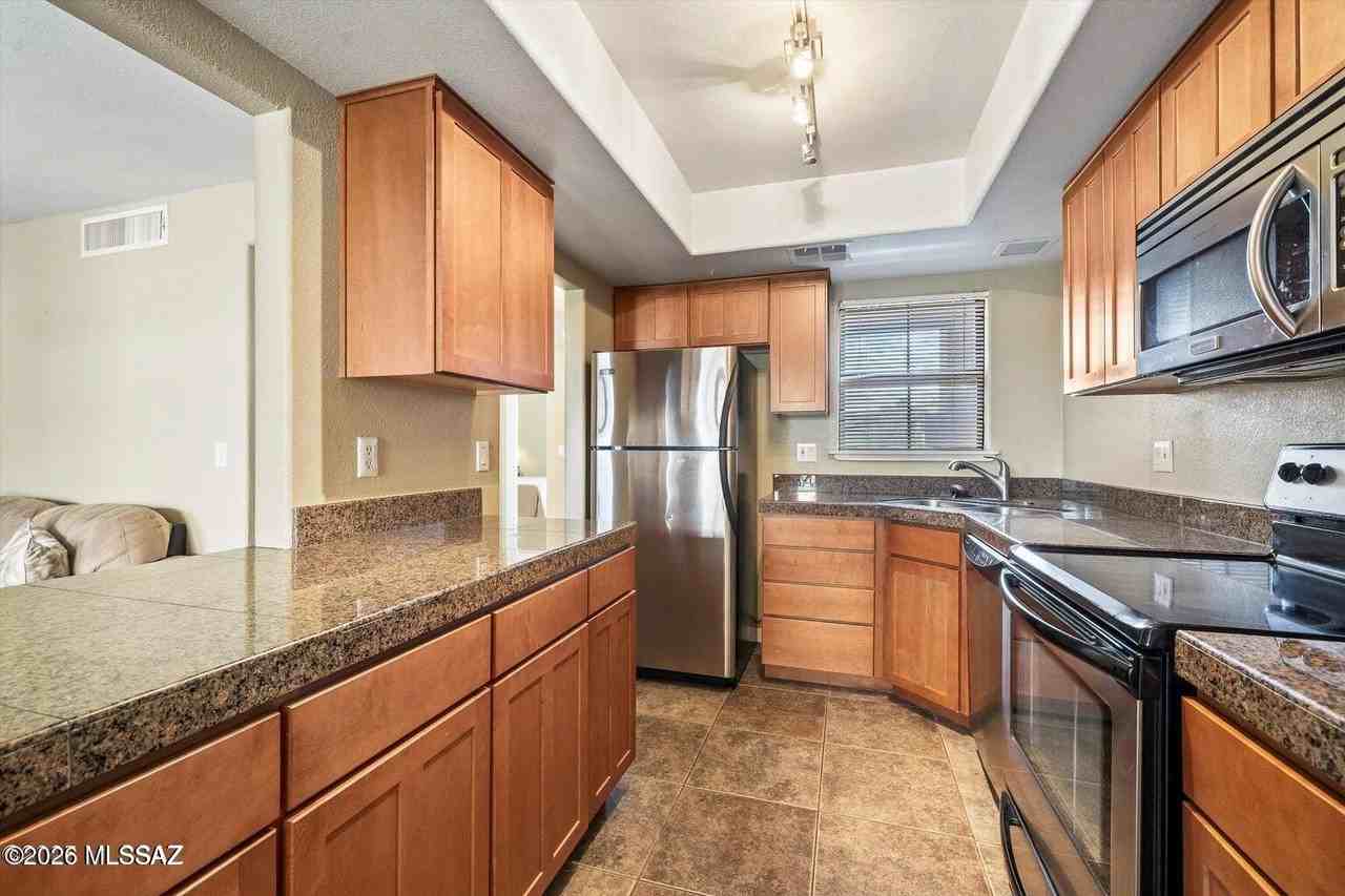 6651 N Campbell Ave #141 - Photo 6 of 34