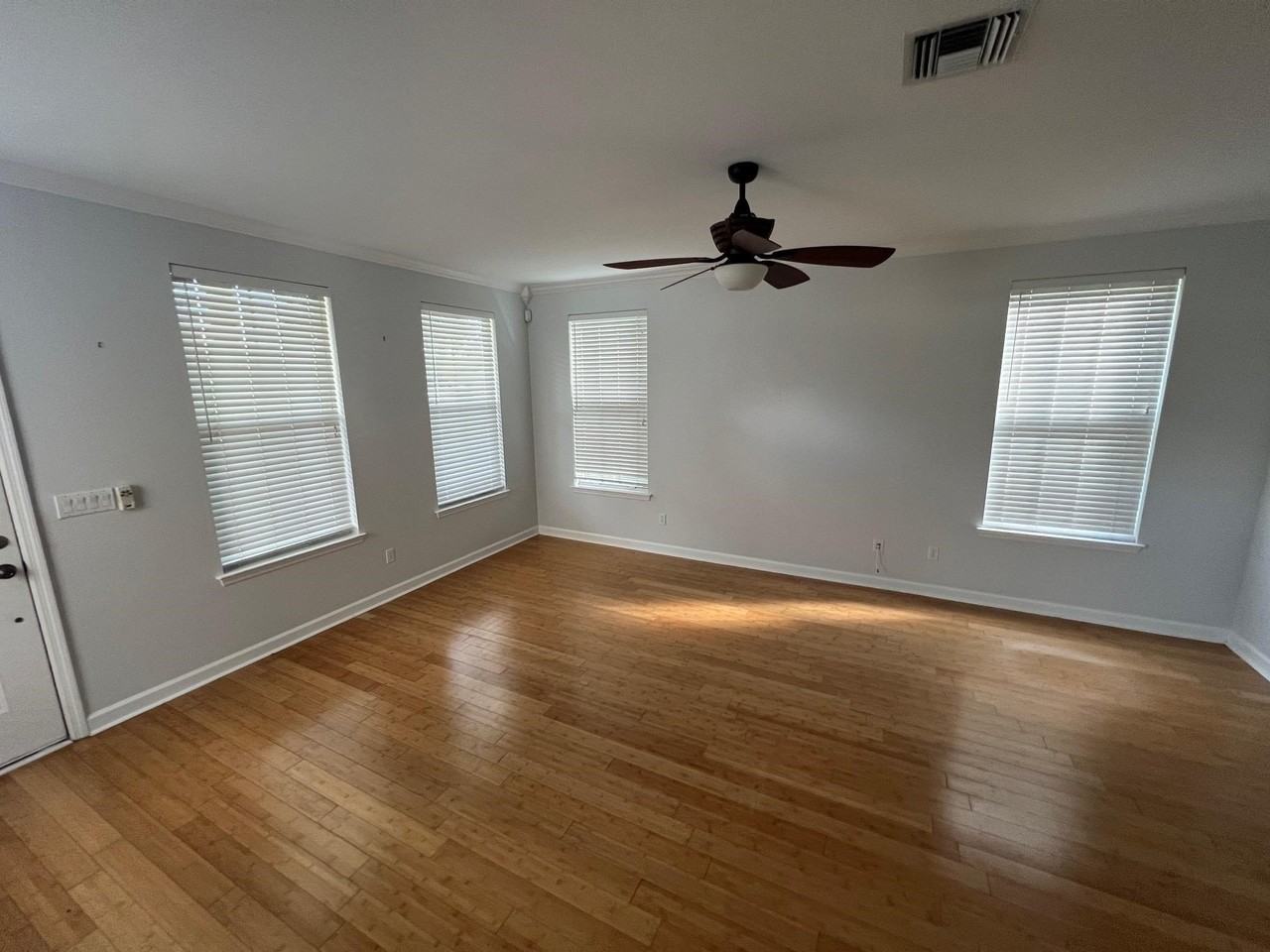 3676 Biltmore Ave - Photo 5 of 19