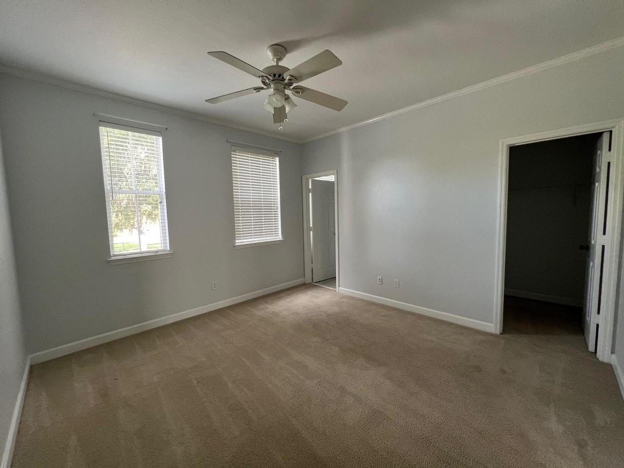3676 Biltmore Ave - Photo 6 of 19