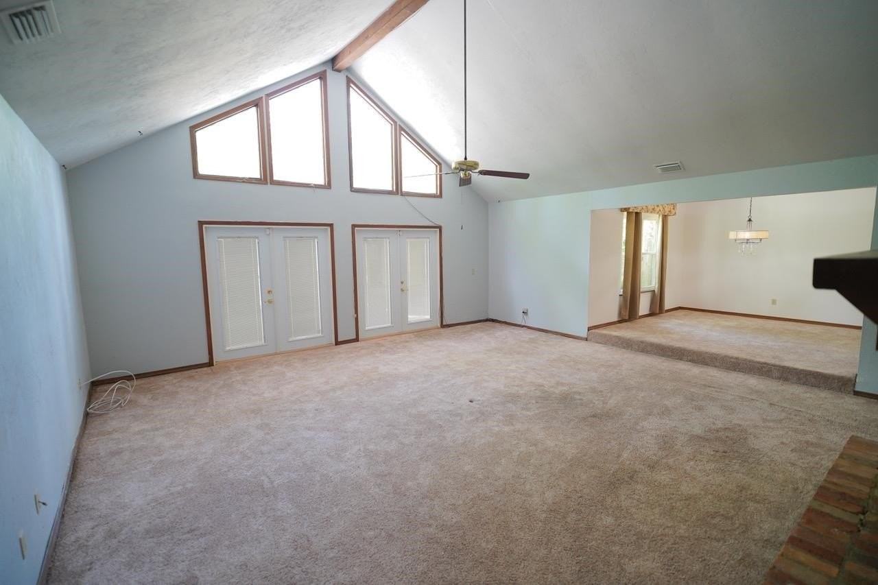 1309 Domingo Dr - Photo 4 of 38