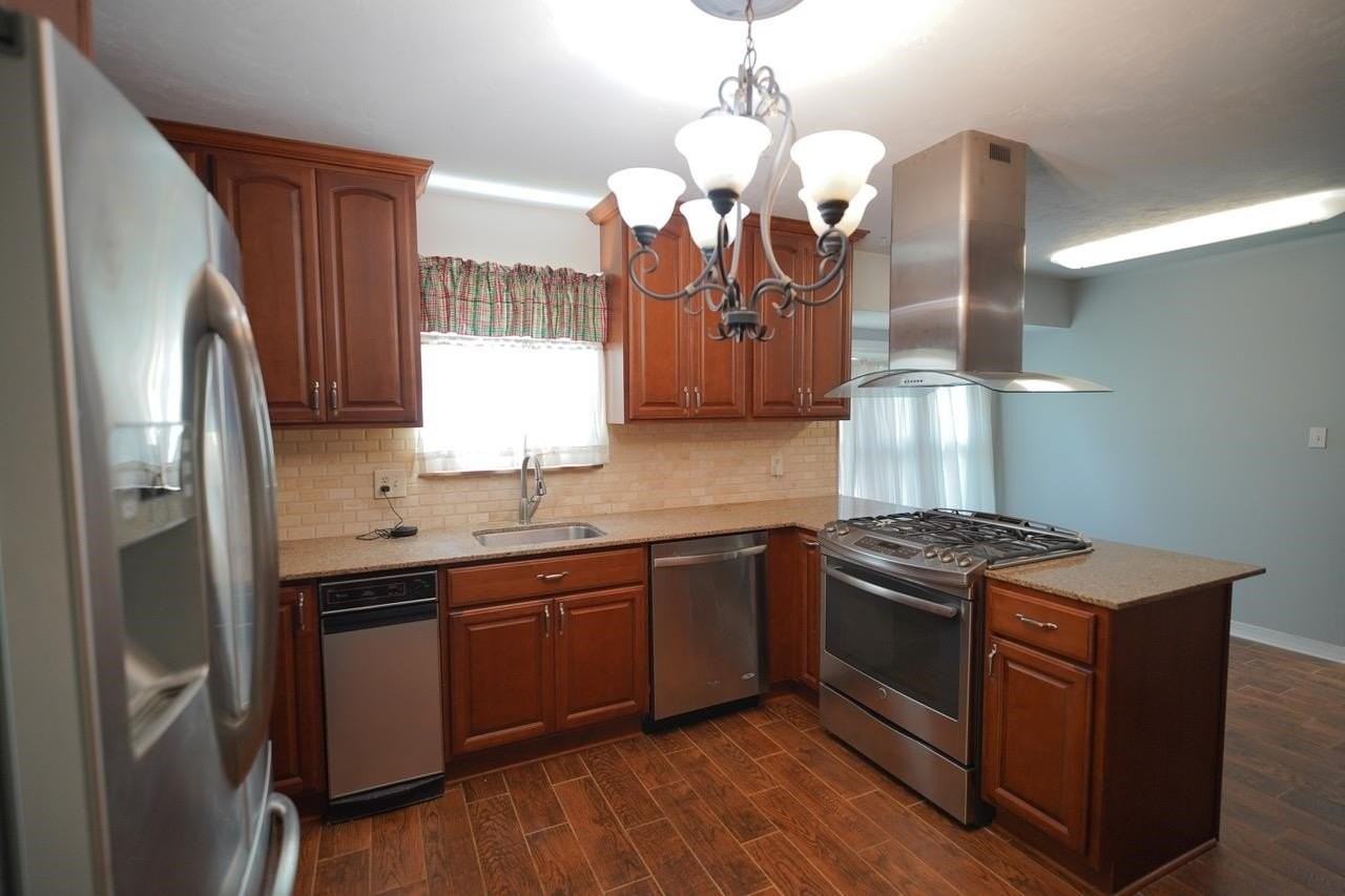 1309 Domingo Dr - Photo 7 of 38