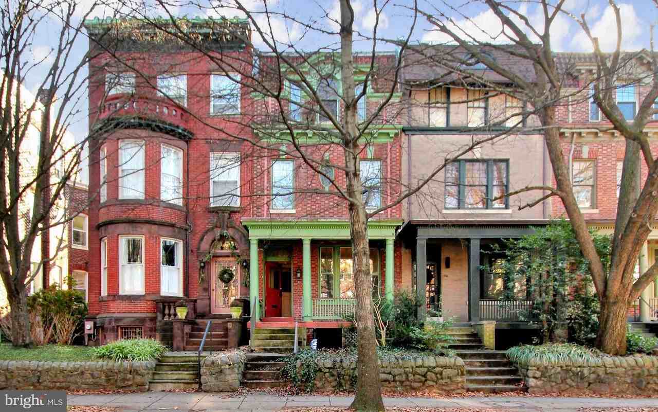 1756 Park Rd Nw - Photo 4 of 50