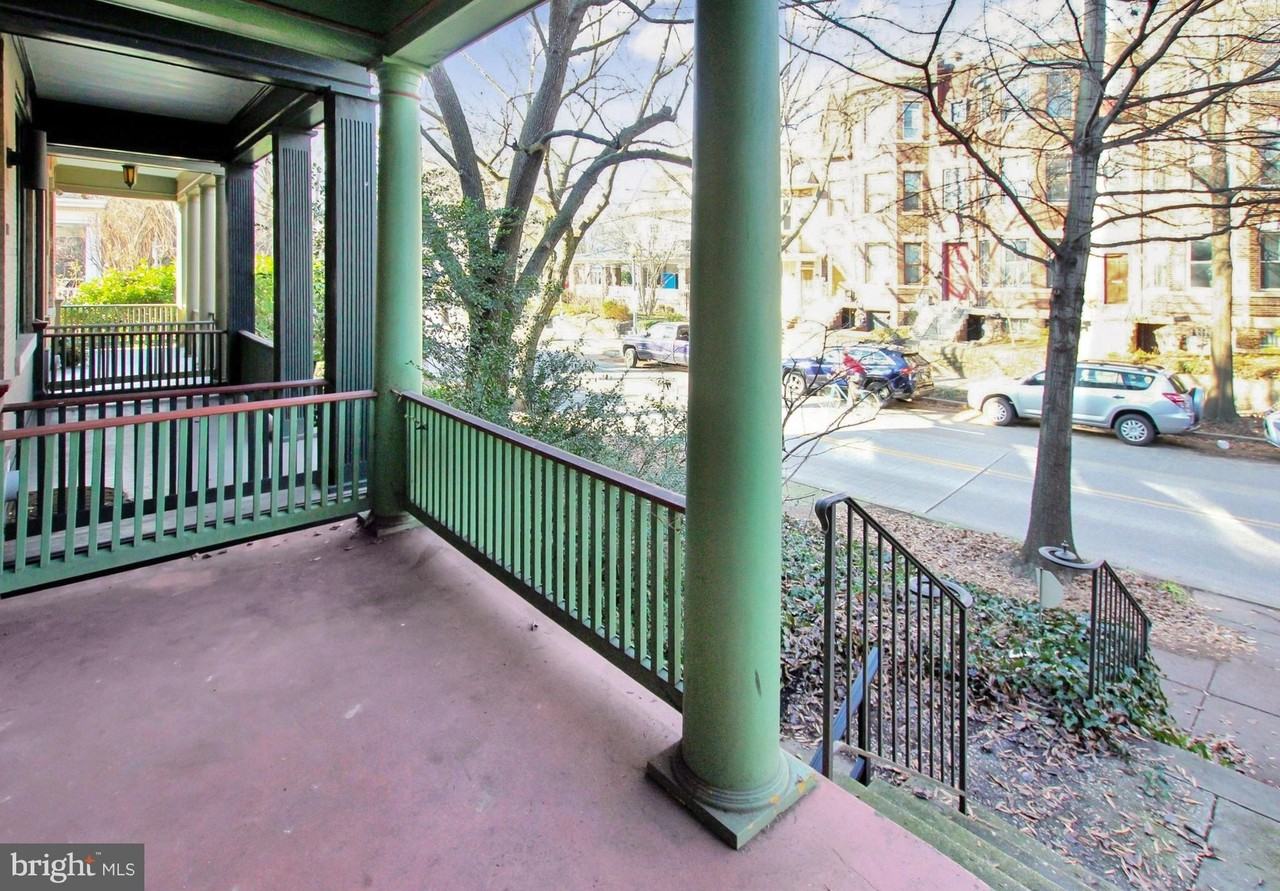 1756 Park Rd Nw - Photo 5 of 50