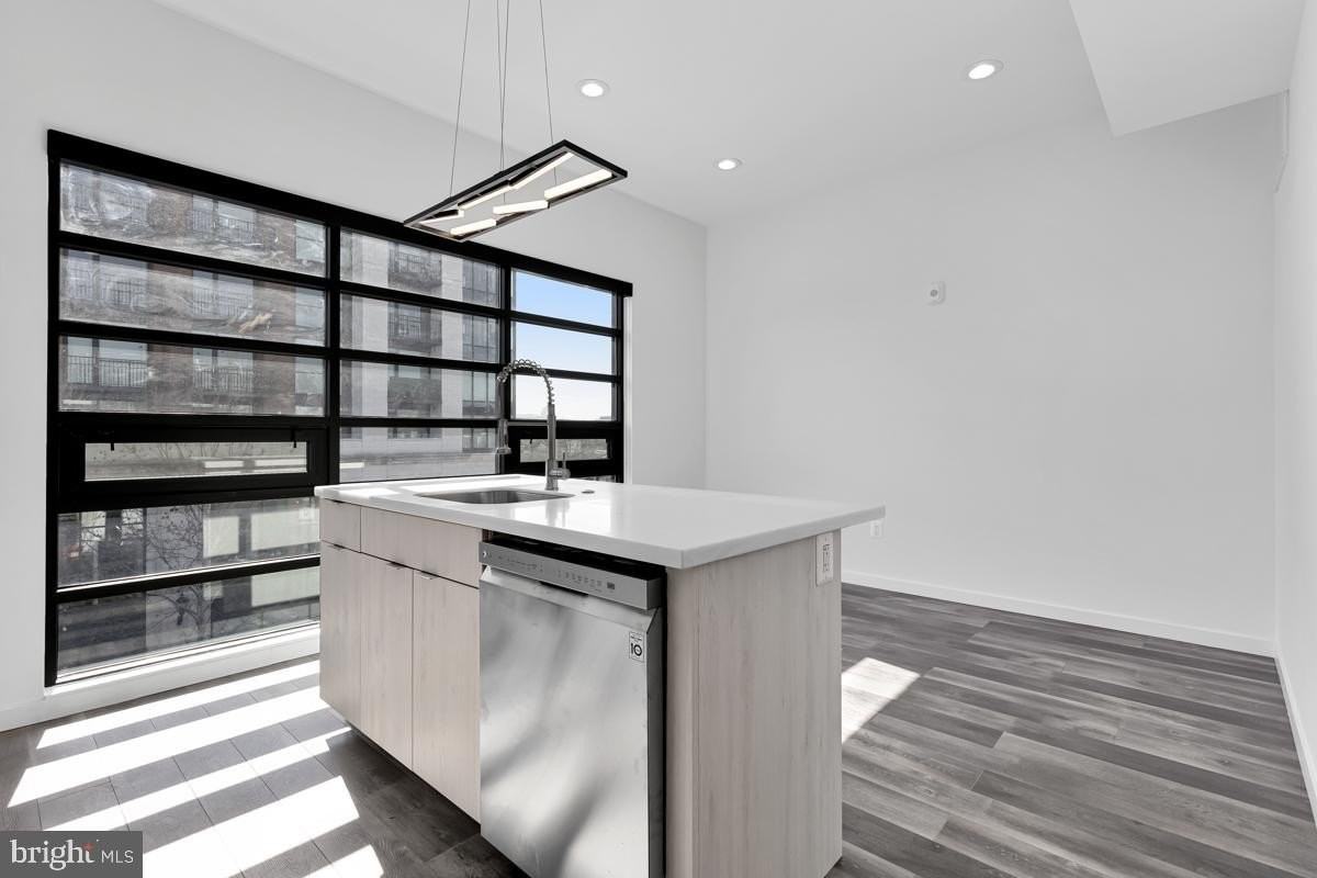 506 H St Ne #401 - Photo 7 of 19