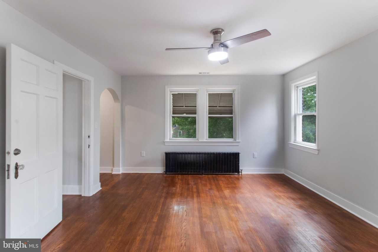 6011 N Dakota Ave Nw #C - Photo 5 of 15