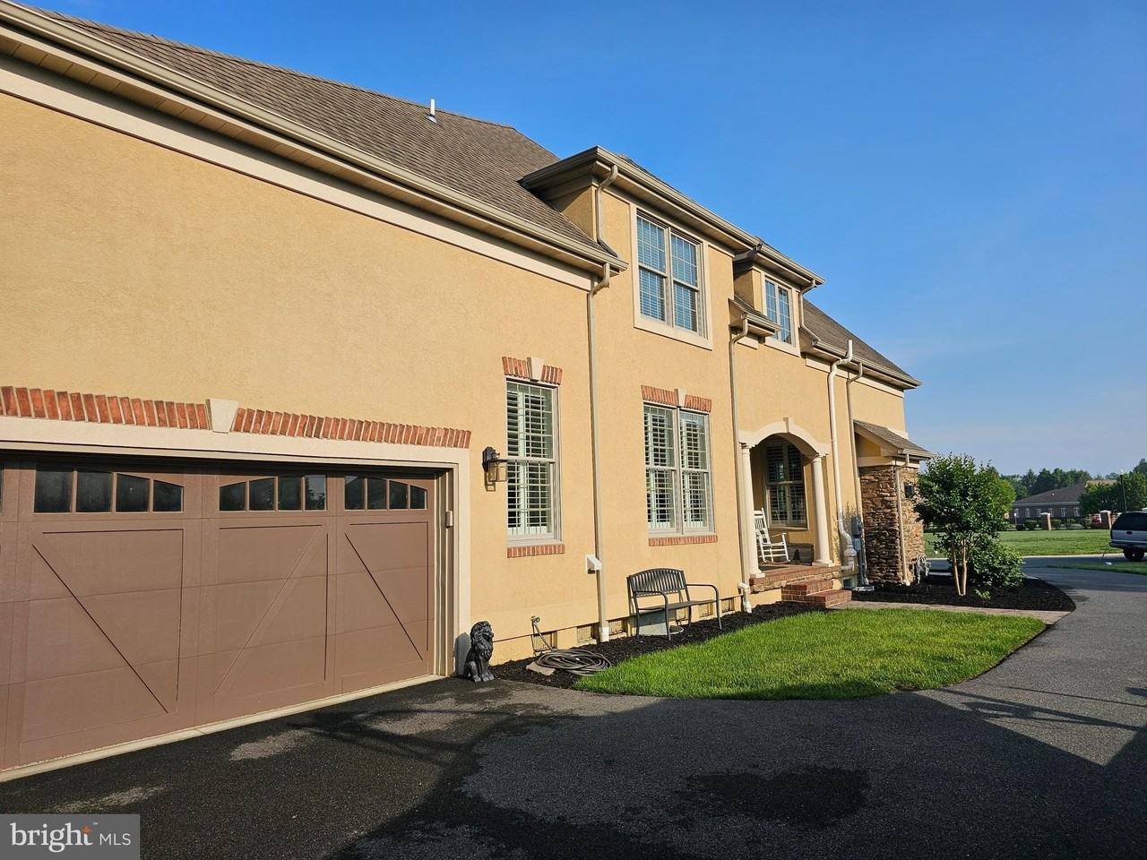 94 Wolf Creek Cir - Photo 2 of 50